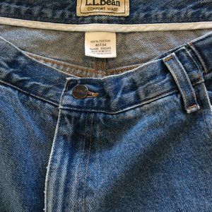 L.L. Bean 40x34 comfort waist